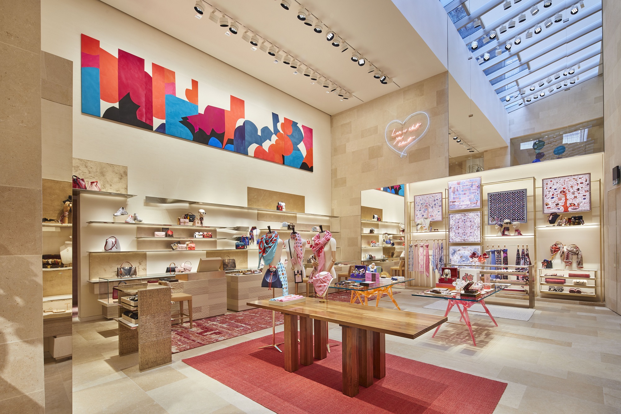 Louis Vuitton in New Bond Street by Peter Marino – Platform